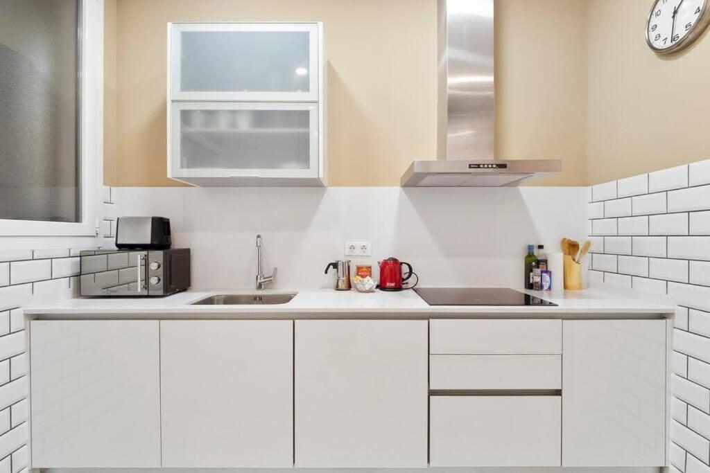 Arc De Triomf Luxury Modern 2-bedroom 2-bathroom Appartement *